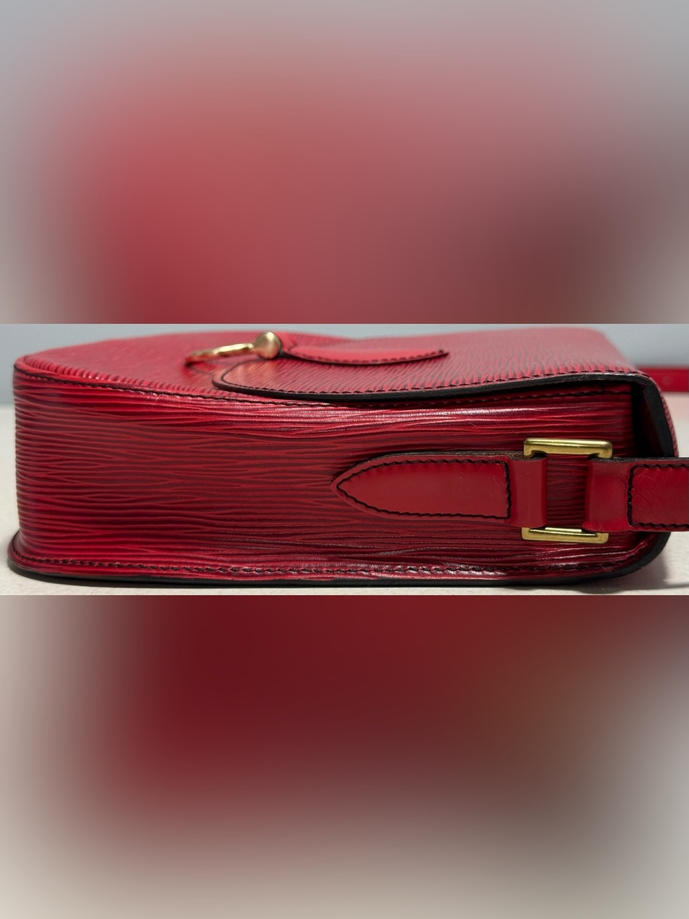 Louis Vuitton Saint Cloud GM Epi Leather - Picture 5 of 16